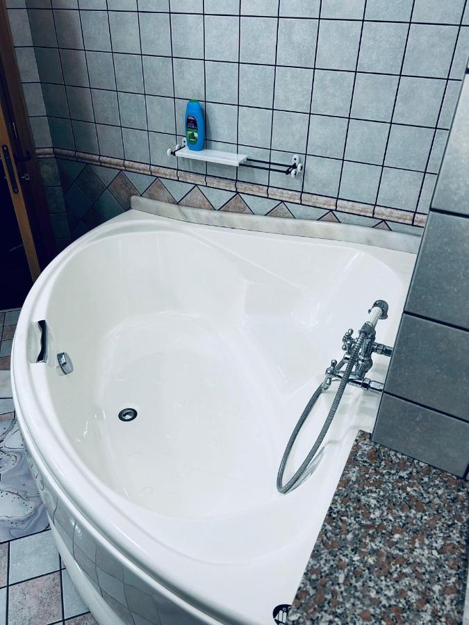 Luena Home Luxury Apartment Brusciano Esterno foto