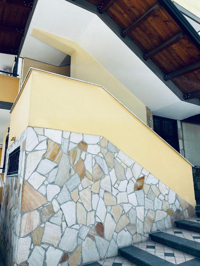 Luena Home Luxury Apartment Brusciano Esterno foto